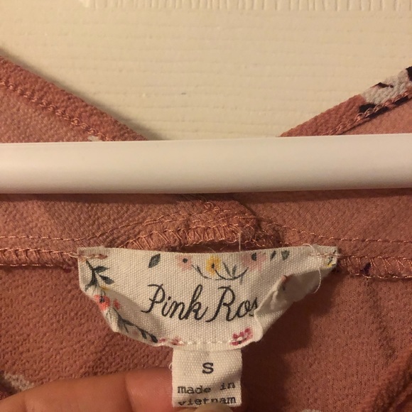 Pink rose basic top - Picture 2 of 2